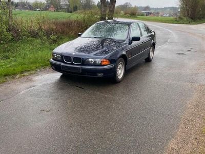 BMW 528