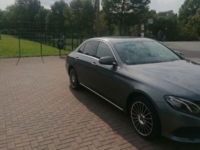 Mercedes E200