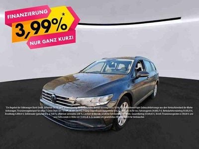 Gebraucht VW Passat Basis 122 PS (89 kW) 2023 Mangangrau metallic Kombi