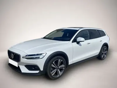 Gebraucht Volvo V60 CC Ultimate 250 PS (183 kW) 2024 Weiß Kombi