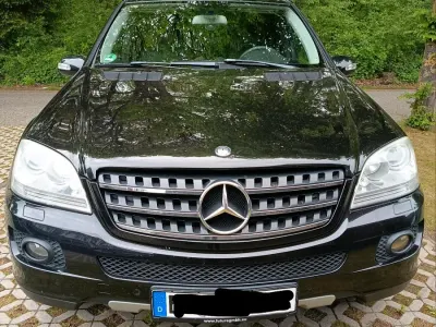 Gebraucht Mercedes ML320 224 PS (164 kW) 2007 Schwarz SUV