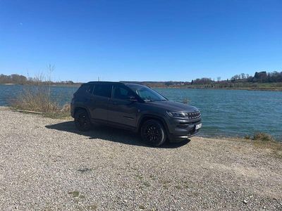 Gebraucht Jeep Compass 241 PS (177 kW) 2022 Grau SUV