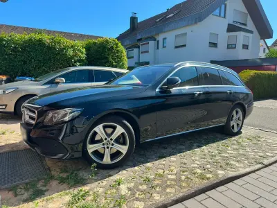 Gebraucht Mercedes E220 170 PS (125 kW) 2017 Schwarz Kombi