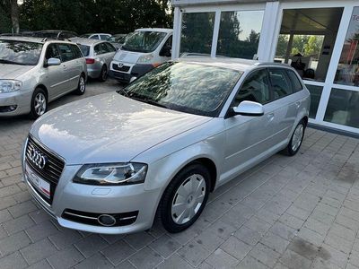 Gebraucht Audi A3 Attraction 105 PS (77 kW) 2012 Silber Kleinwagen