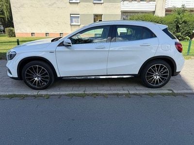Mercedes GLA200