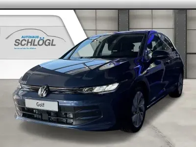 Gebraucht VW Golf VIII Life 116 PS (85 kW) 2024 Anemonenblau metallic Limousine