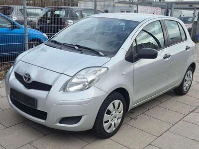 Gebraucht Toyota Yaris Cool 69 PS (50 kW) 2009 Silver mica metallic Kleinwagen