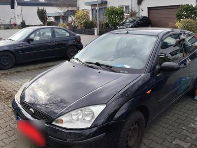 Second-hand Ford Focus 55 CP (40 kW) 2004 Albastru Hatchback