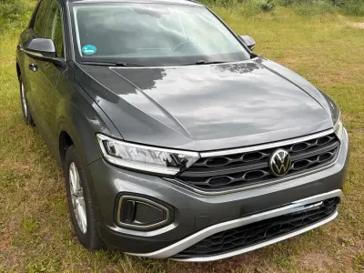 Gebraucht VW T-Roc Life 116 PS (85 kW) 2022 Grau SUV
