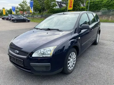 Gebraucht Ford Focus Trend 80 PS (58 kW) 2006 Marineblau Kombi