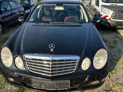 Mercedes E200