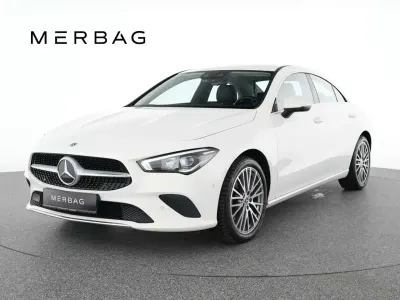 Gebraucht Mercedes CLA200 Progressive 163 PS (119 kW) 2022 Weiß Coupé