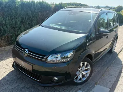 Gebraucht VW Touran Cross Highline 150 PS (110 kW) 2014 Grün Van / Kleinbus