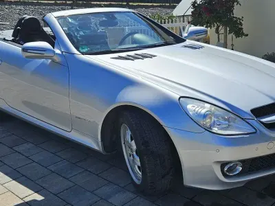 Gebraucht Mercedes SLK200 184 PS (135 kW) 2010 Silber Cabrio