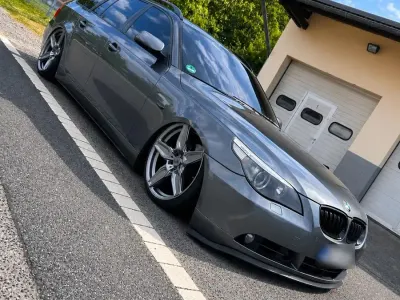 Gebraucht BMW 550 367 PS (269 kW) 2005 Grau Kombi