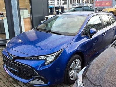 Neu Toyota Corolla Comfort 140 PS (102 kW) 2025 Schwarz Kombi