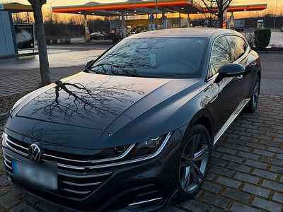 Second-hand VW Arteon R-line 200 CP (147 kW) 2023 Gri Break