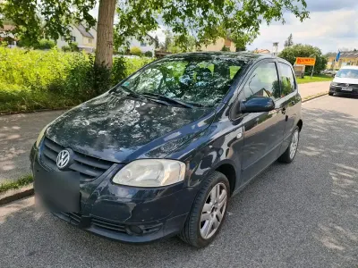 Gebraucht VW Fox 70 PS (51 kW) 2005 Grau Kleinwagen
