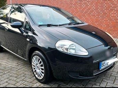 Schwarz Gebraucht 2009 Fiat Punto Kleinwagen | 1.399 € (Fairer Preis)