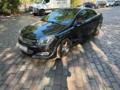 Gebraucht Opel Astra Sport 105 PS (77 kW) 2006 Schwarz Cabrio