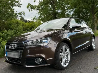 Gebraucht Audi A1 S-Line 86 PS (63 kW) 2012 Braun Kleinwagen