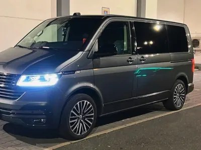 Gebraucht VW Multivan Highline 199 PS (146 kW) 2020 Grau Van / Kleinbus