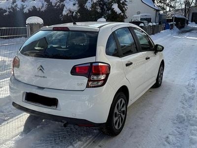 Weiß Gebraucht 2014 Citroën C3 Limousine | 4.550 € (Fairer Preis)