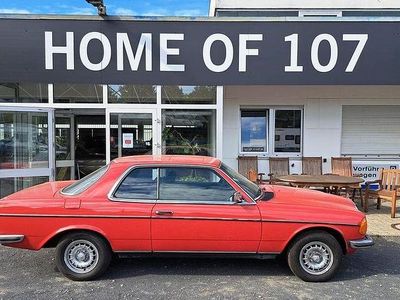 Gebraucht Mercedes 230 136 PS (100 kW) 1982 Rot Coupé