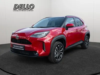 Neu Toyota Yaris Cross Sport 131 PS (96 kW) 2026 Rot SUV