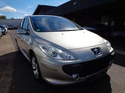 Grau Gebraucht 2006 Peugeot 307 Tendance Limousine | 3.999 € (Teuer)