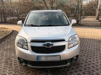 Gebraucht Chevrolet Orlando 140 PS (102 kW) 2014 Silber Van / Kleinbus