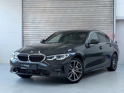 Gebraucht BMW 330e Sport Line 292 PS (214 kW) 2020 Grau Limousine