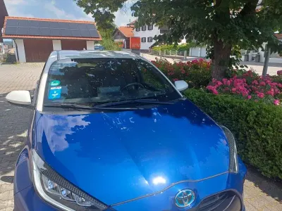 Gebraucht Toyota Yaris Style 92 PS (67 kW) 2021 Blau Kleinwagen