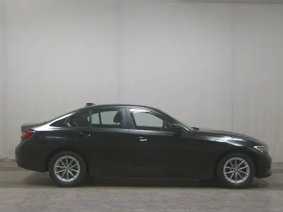 Gebraucht BMW 320 Sport Line 190 PS (139 kW) 2022 Schwarz Limousine