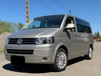 Begagnad VW Multivan Highline 179 HK (131 kW) 2010 Minibuss