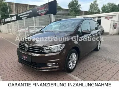 Gebraucht VW Touran Comfortline 110 PS (80 kW) 2015 Nutshell brown metallic Van / Kleinbus