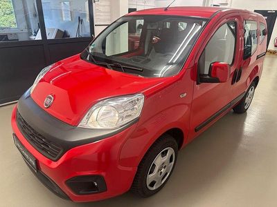 Gebraucht Fiat Qubo Lounge 77 PS (56 kW) 2019 Rot Van / Kleinbus