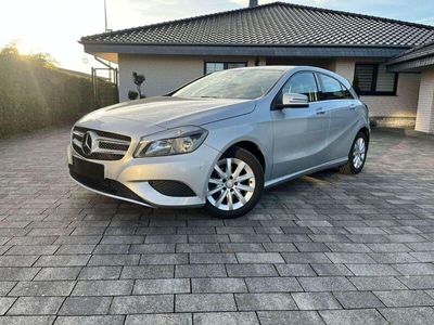 gebraucht Mercedes A180 BlueEfficiency (Navi, Start/Stopp, PDC)