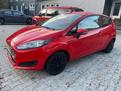 Gebraucht Ford Fiesta 60 PS (44 kW) 2013 Rot Kleinwagen