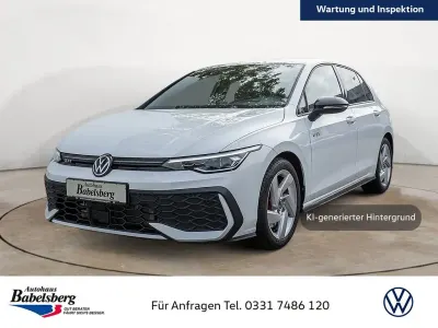 Gebraucht VW Golf VIII GTI 265 PS (194 kW) 2024 Weiß Limousine