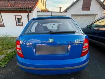 Gebraucht Skoda Fabia 60 PS (44 kW) 2001 Blau Kleinwagen