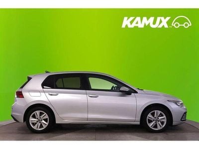 Gebraucht VW Golf VIII Life 110 PS (80 kW) 2024 Reflexsilber (metallic) Limousine