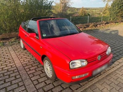Gebraucht VW Golf 115 PS (84 kW) 1994 Rot Cabrio
