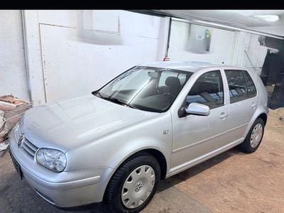 Używany VW Golf IV 105 KM (77 kW) 2002 Srebrny Sedan/Limuzyna