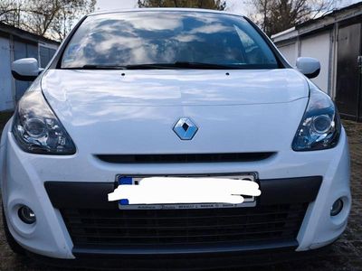 Second-hand Renault Clio II Luxe 111 CP (81 kW) 2010 Alb Berlinǎ