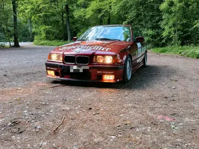 Gebraucht BMW 320 150 PS (110 kW) 1991 Rot Limousine