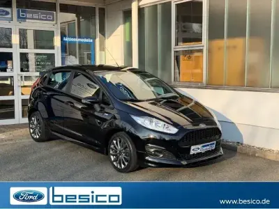 Usata Ford Fiesta ST-Line 101 CV (74 kW) 2016 Nero Utilitaria