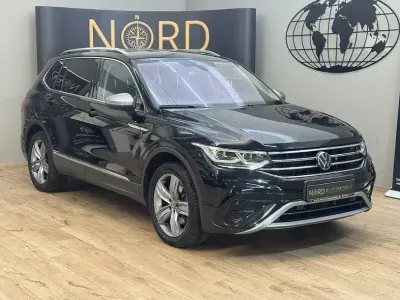 Gebraucht VW Tiguan Allspace Elegance 200 PS (147 kW) 2021 Deep black perleffek (metallic) SUV