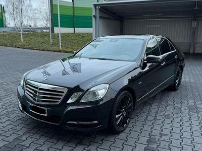 Gebraucht Mercedes E350 291 PS (214 kW) 2011 Schwarz Limousine