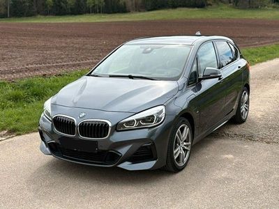 BMW 225